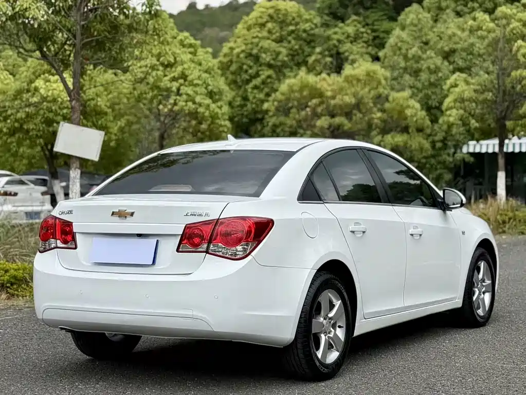 Chevrolet Cruze 2014 — фото 9