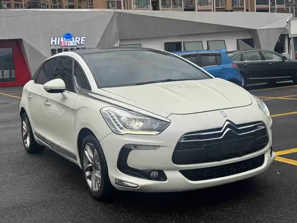 DS 5 2014