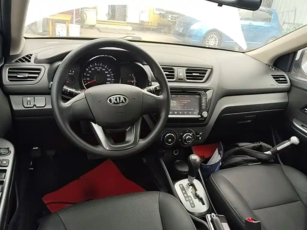 Kia K2 2014 — фото 10