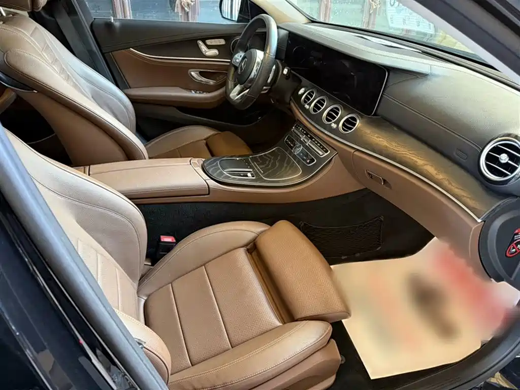 Mercedes-Benz E-Class 2019 — фото 9