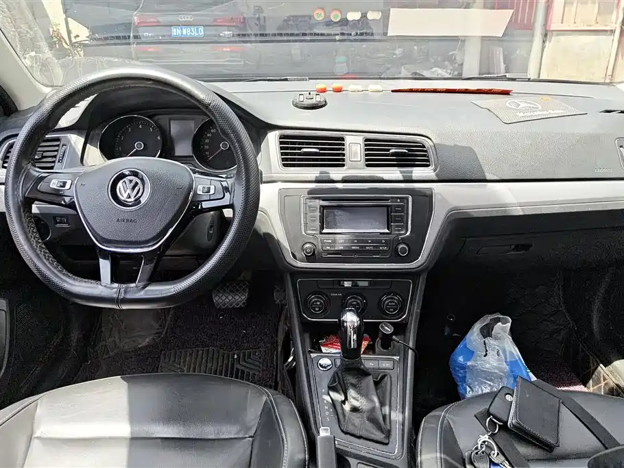 Volkswagen Gran Lavida 2017 — фото 12