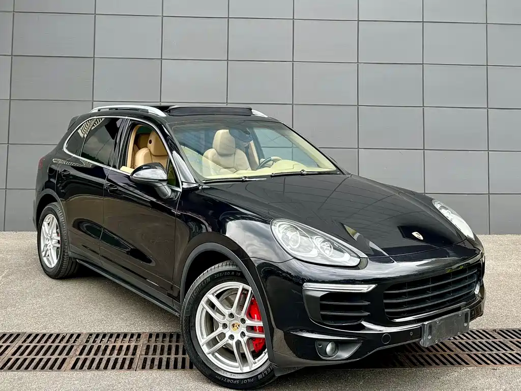 Porsche Cayenne 2015 — фото 3