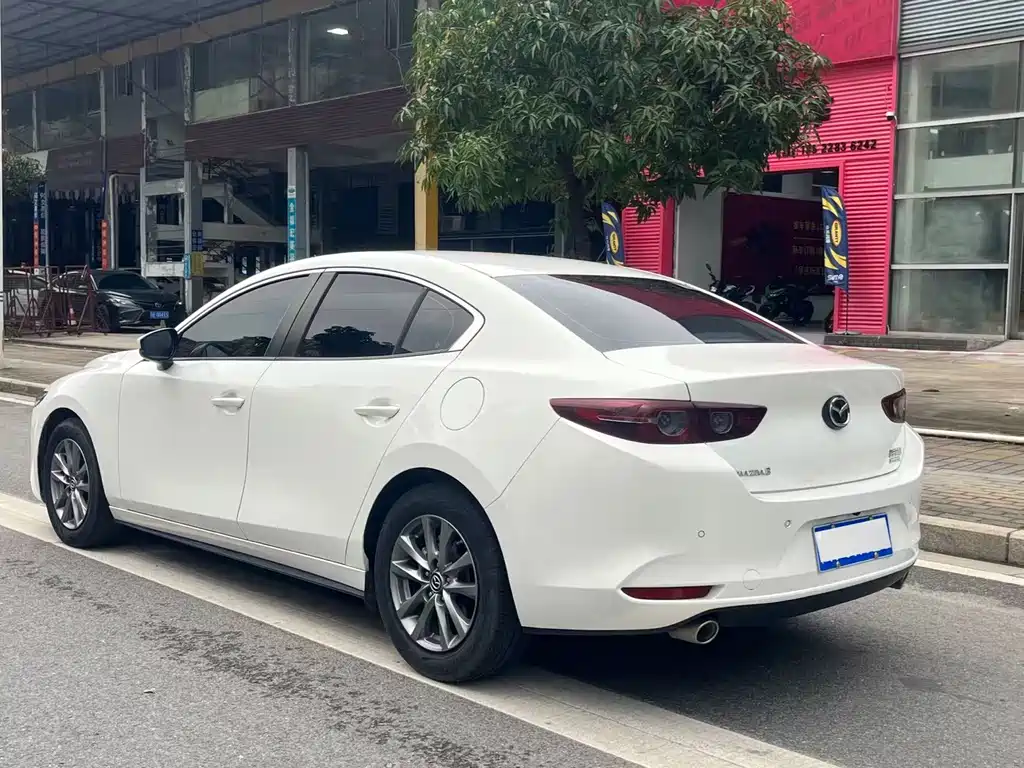 Mazda 3 Axela 2022