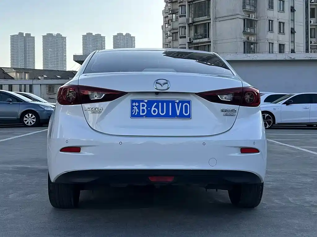Mazda 3 Axela 2019 — фото 9