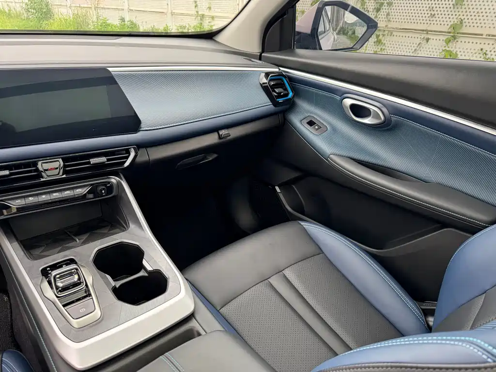 GAC Motor Trumpchi GS3 2025 — фото 10