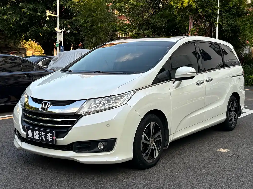 Honda Odyssey 2018 — фото 1
