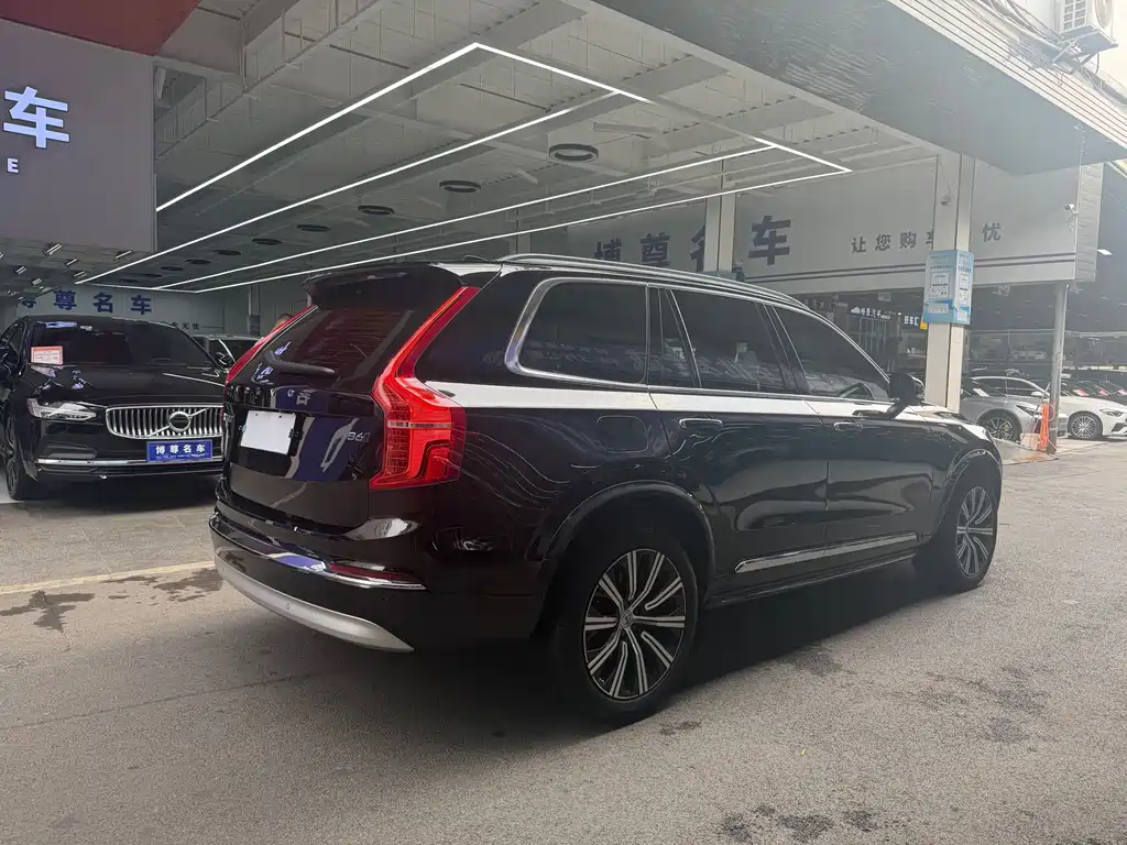 Volvo XC90 2022 — фото 20
