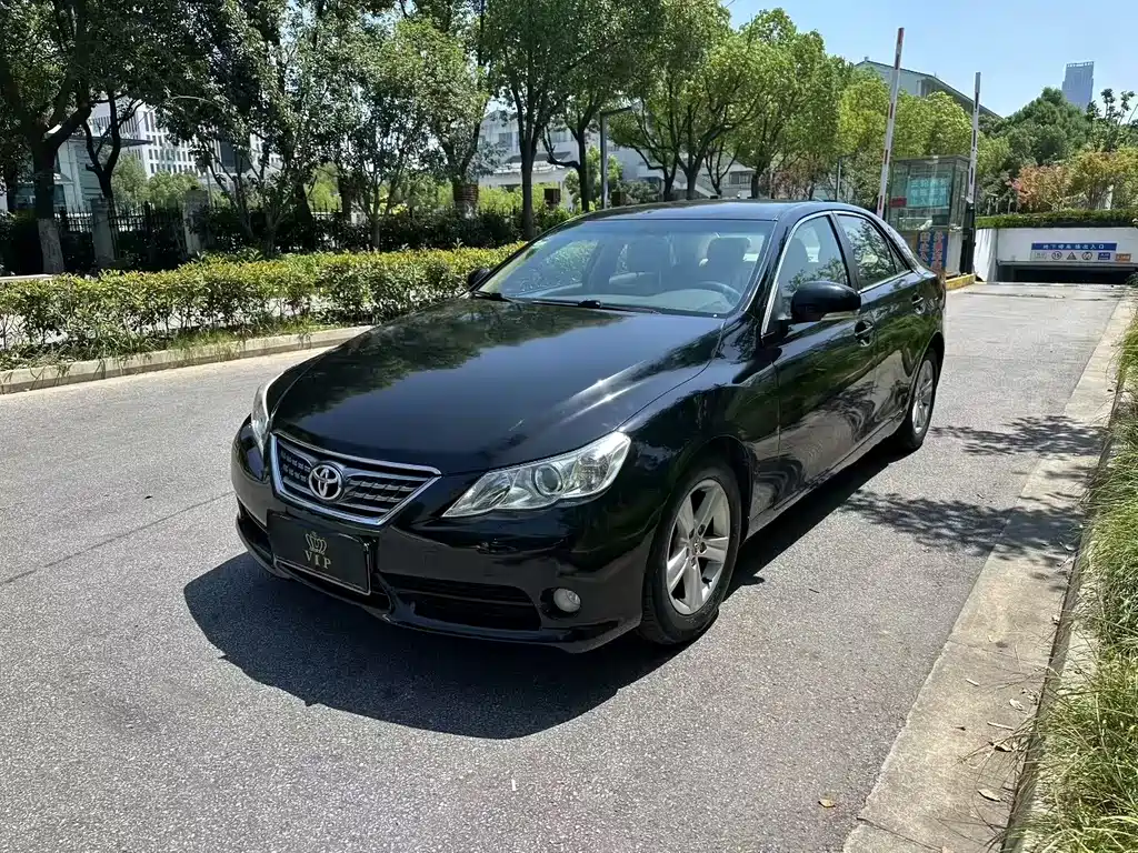 Toyota Reiz 2011