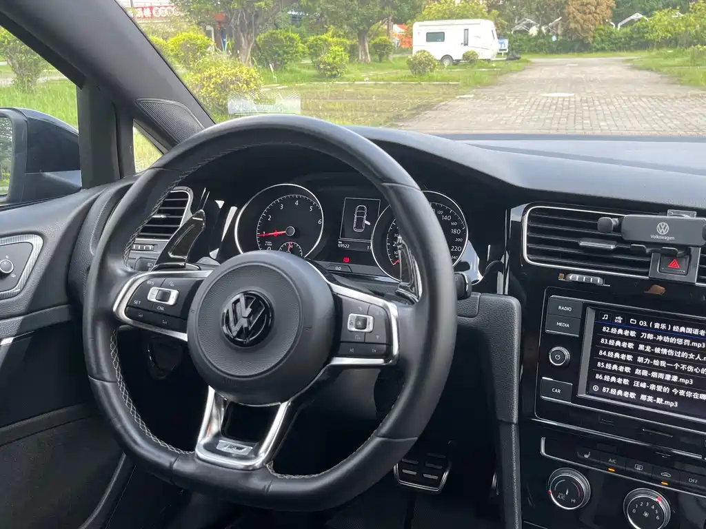 Volkswagen Golf 2018 — фото 18