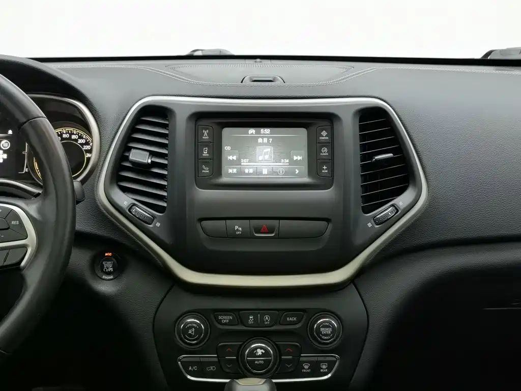 Jeep Cherokee 2016 — фото 12