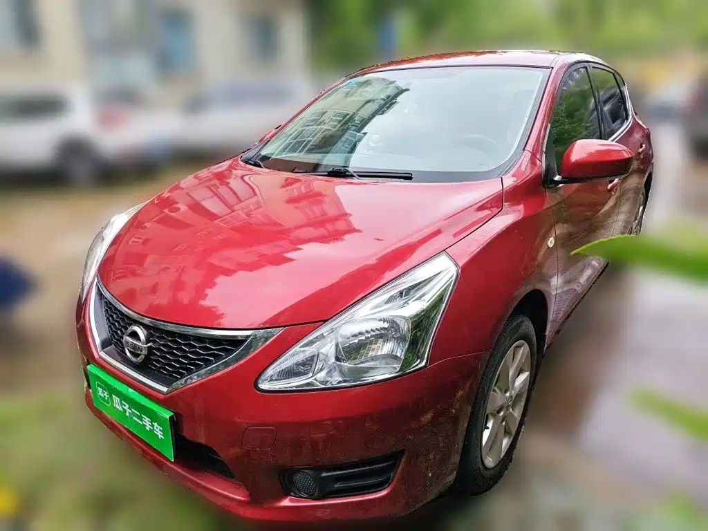 Nissan Tiida 2015 — фото 2