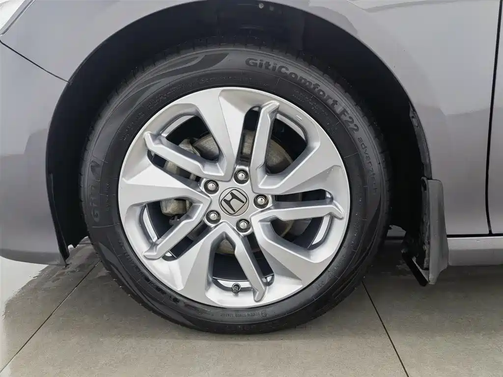 Honda Accord 2018 — фото 17