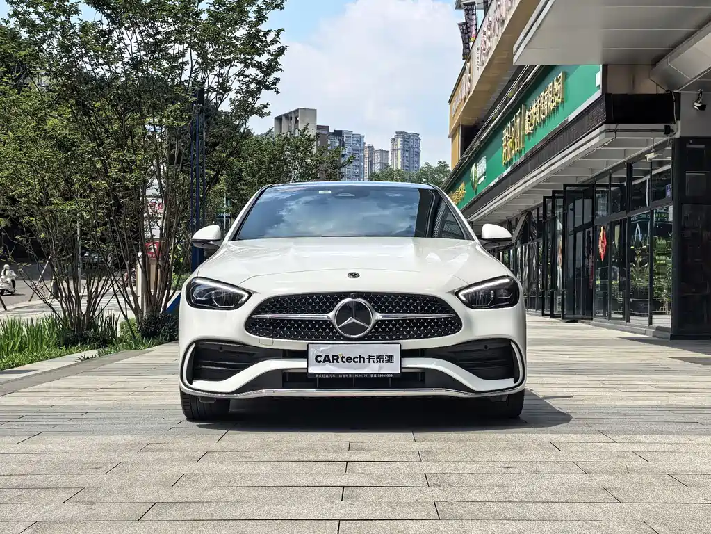 Mercedes-Benz C-Class 2024