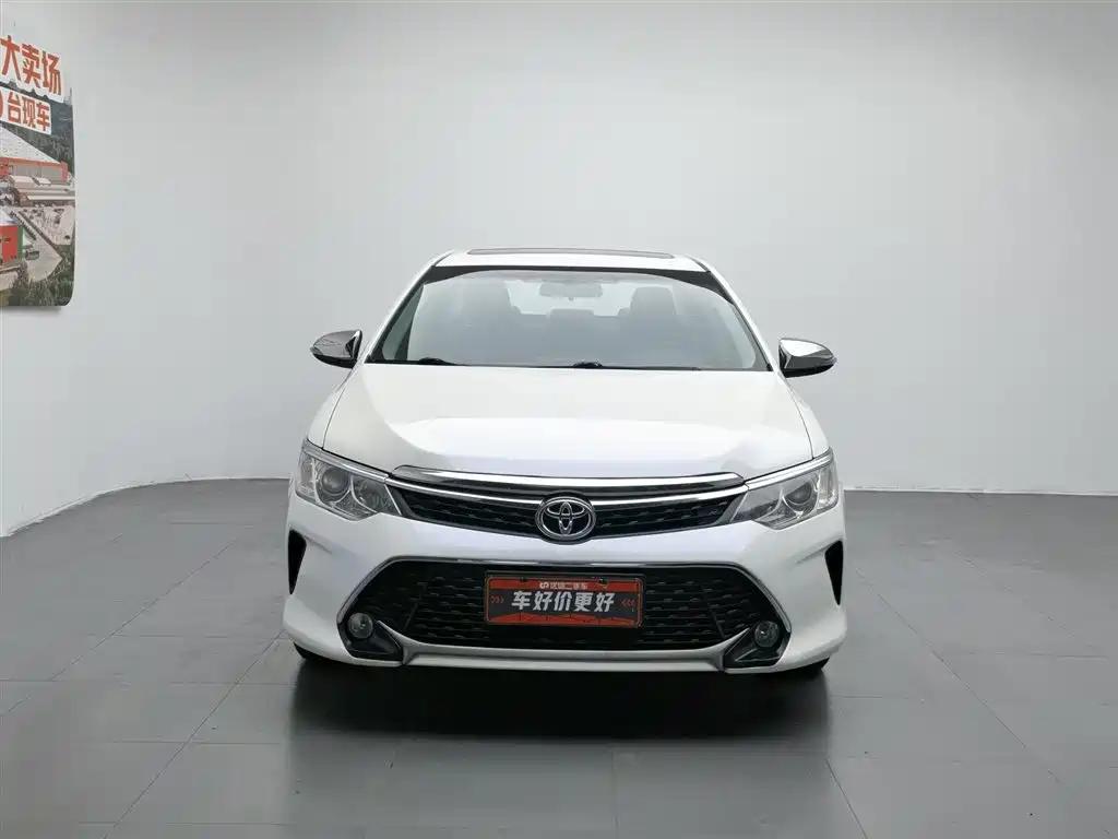 Toyota Camry 2015 — фото 3