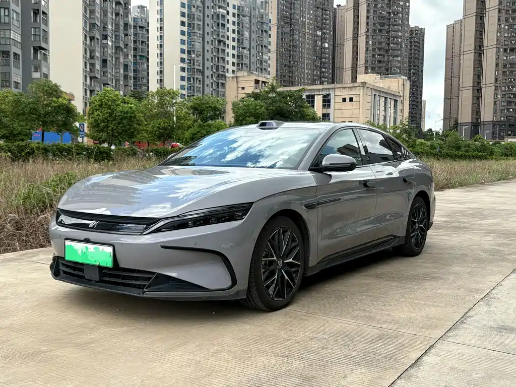 BYD Han 2025 — фото 1