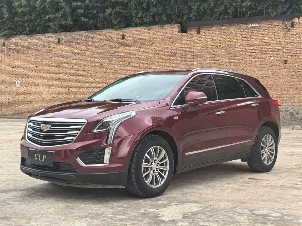 Cadillac XT5 2016 — фото 1