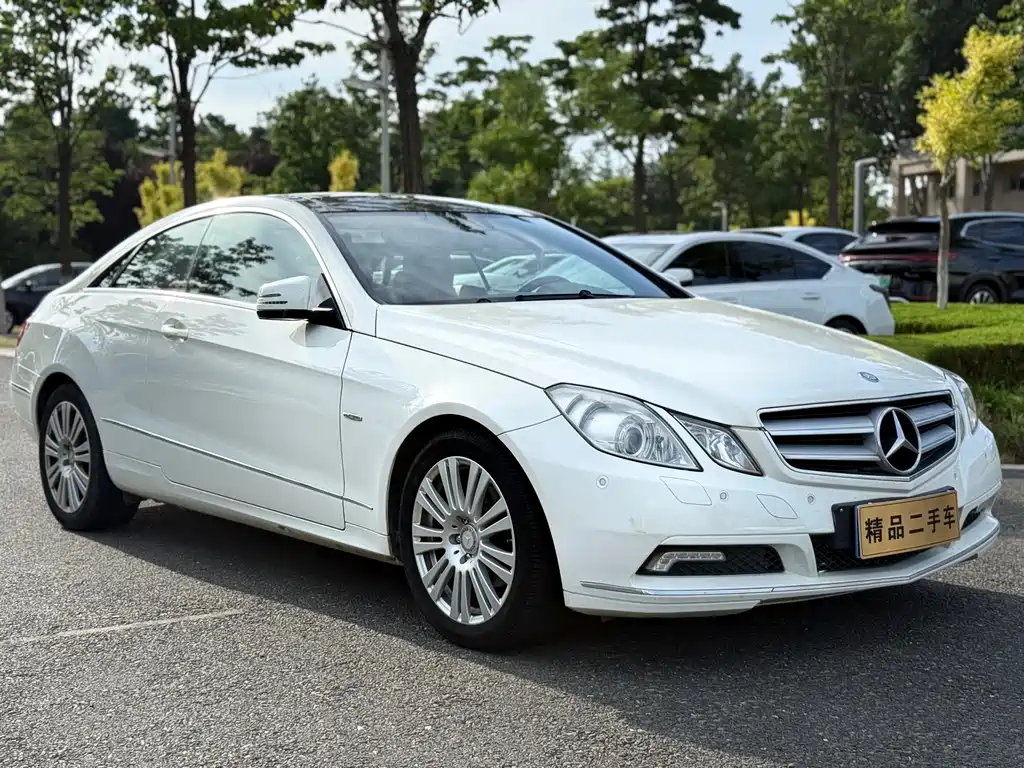 Mercedes-Benz E-Class 2010 — фото 2