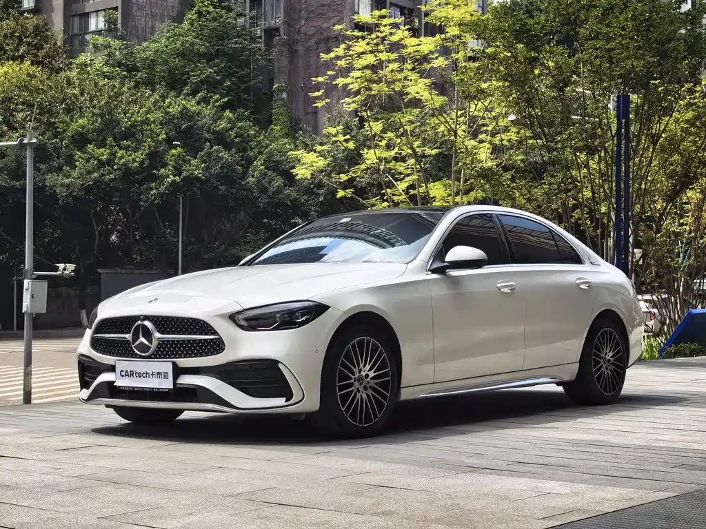 Mercedes-Benz C-Class 2024