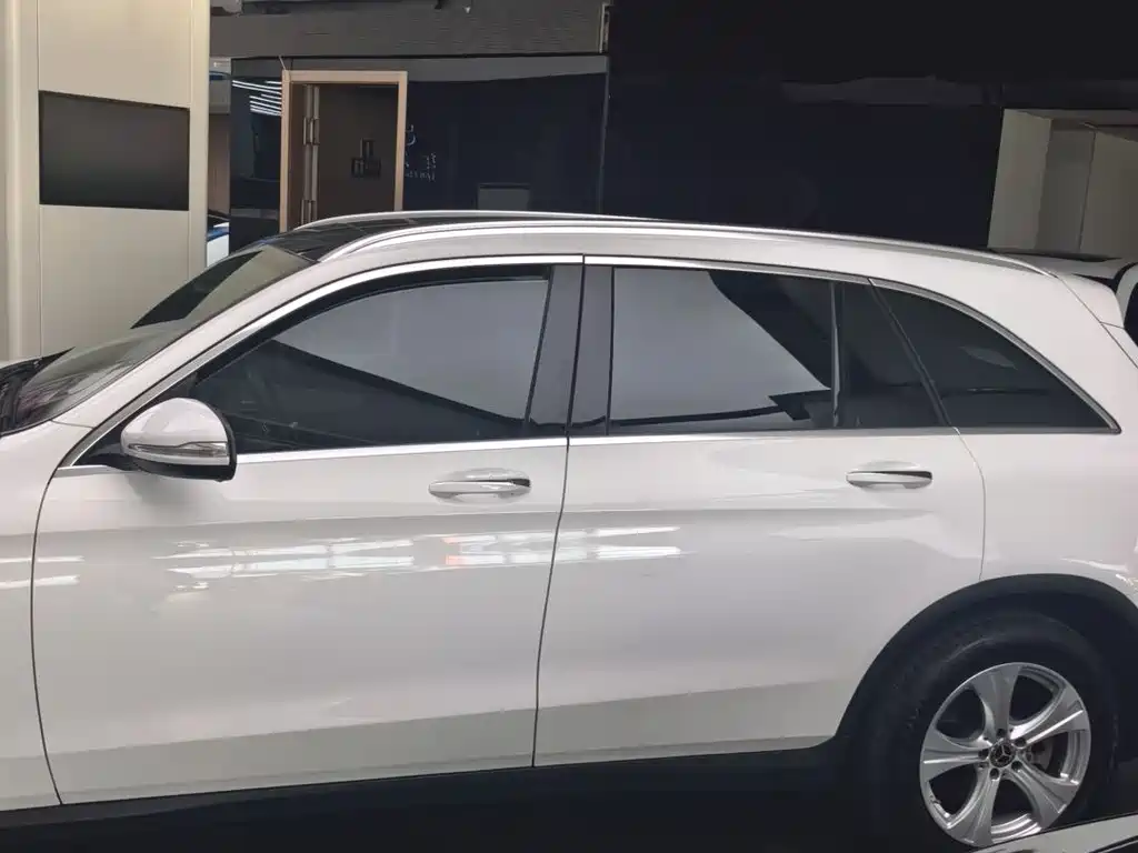 Mercedes-Benz GLC 2020 — фото 15