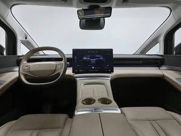 XPeng X9 2025