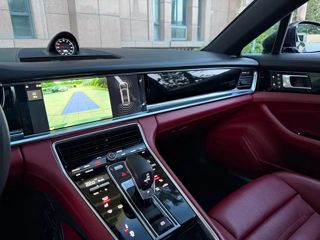 Porsche Panamera 2018 — фото 8