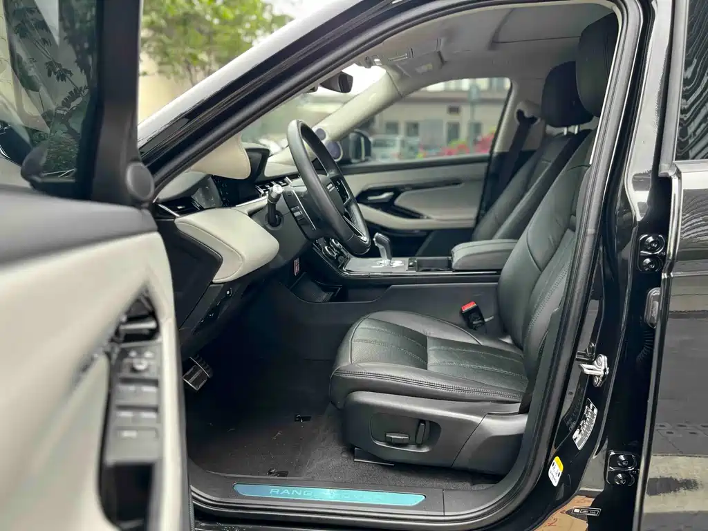 Land Rover Evoque 2022 — фото 22