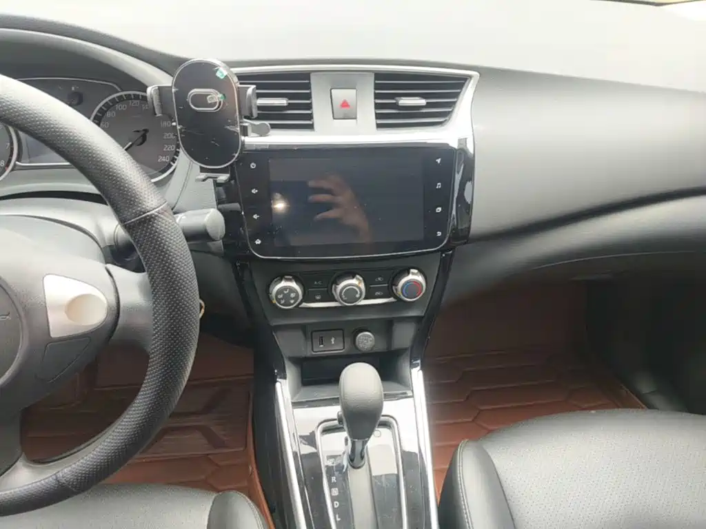 Nissan Sylphy 2020 — фото 13