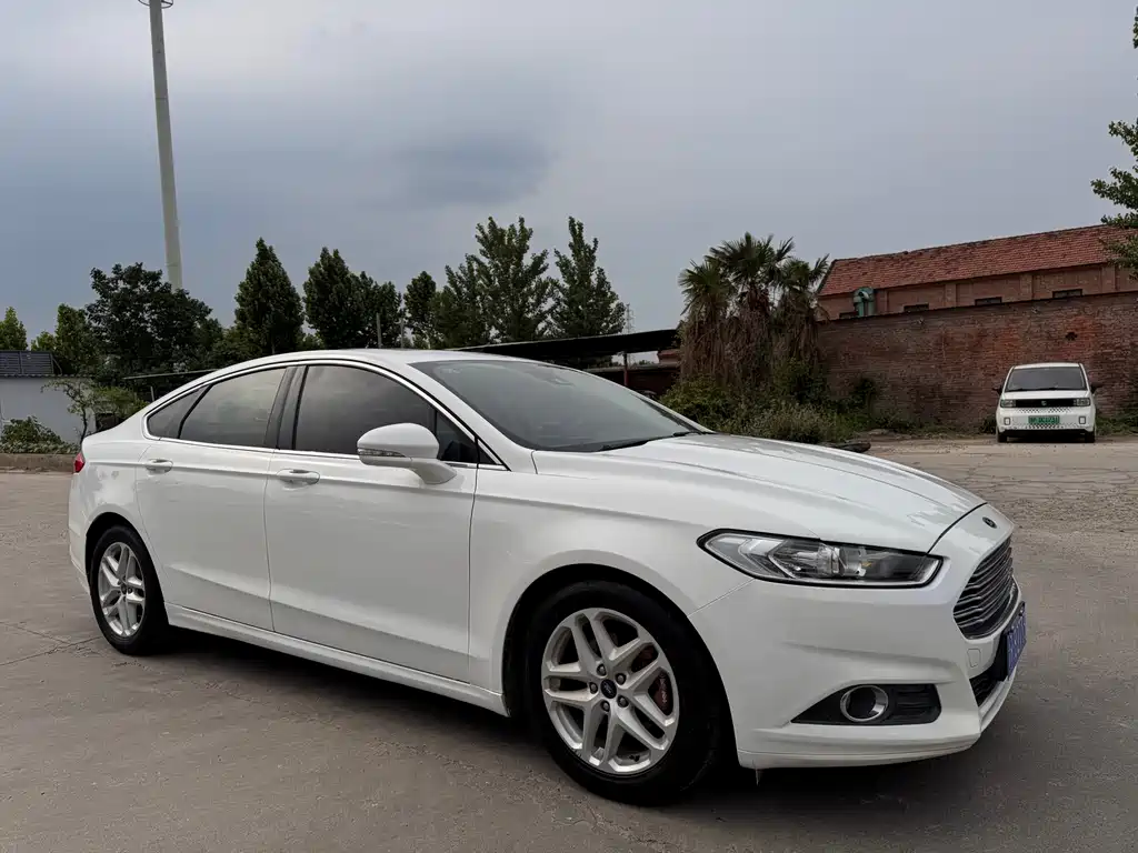 Ford Mondeo 2016 — фото 3