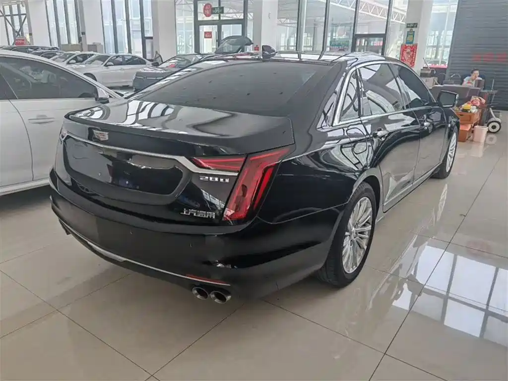 Cadillac CT6 2022 — фото 15