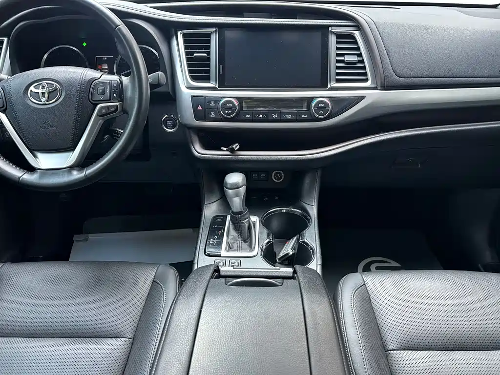Toyota Highlander 2020 — фото 11