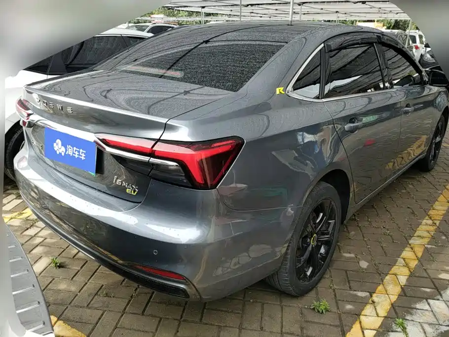 Roewe MAX 2022