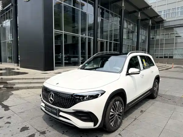Mercedes-Benz EQB 2026
