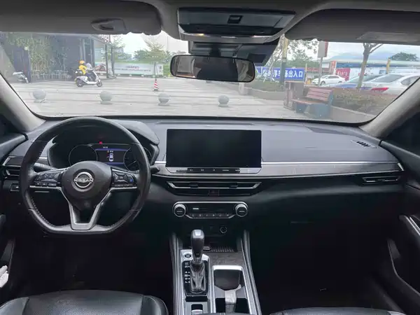 Nissan Teana 2023