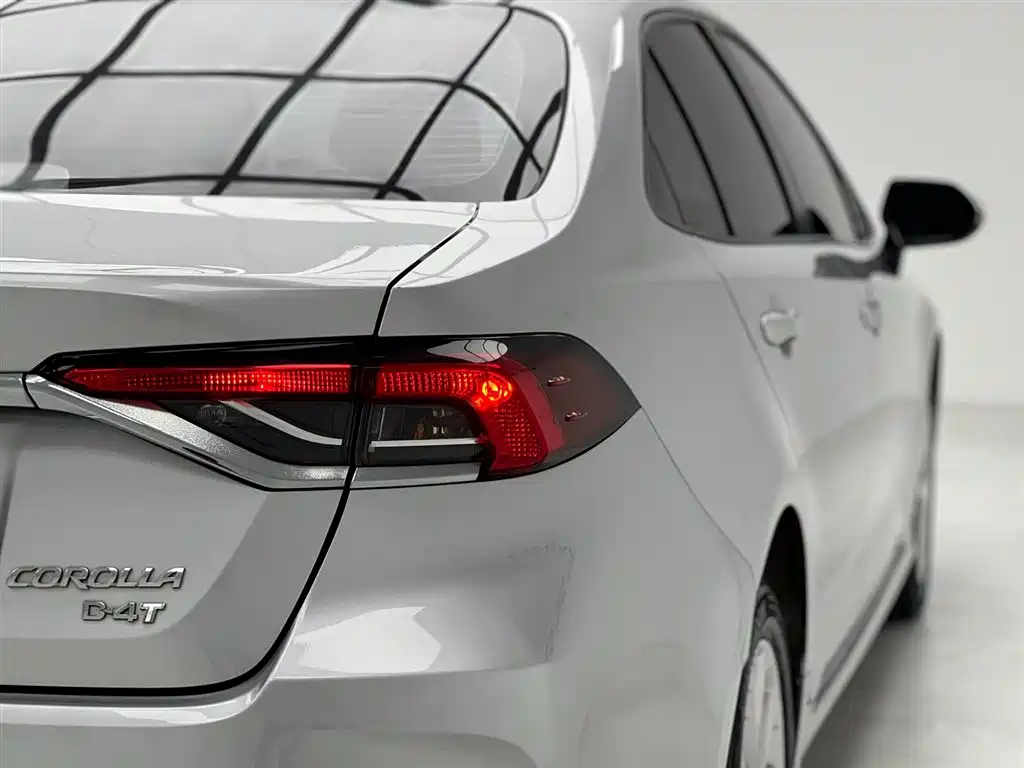 Toyota Corolla 2023 — фото 17