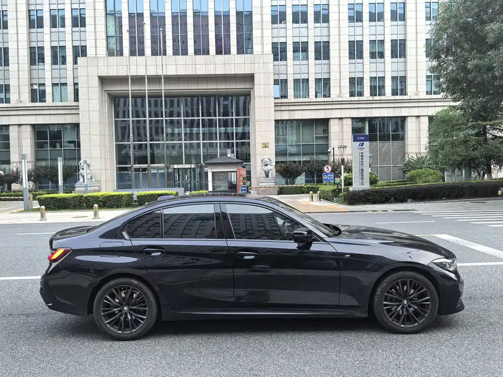 BMW 3 Series 2022