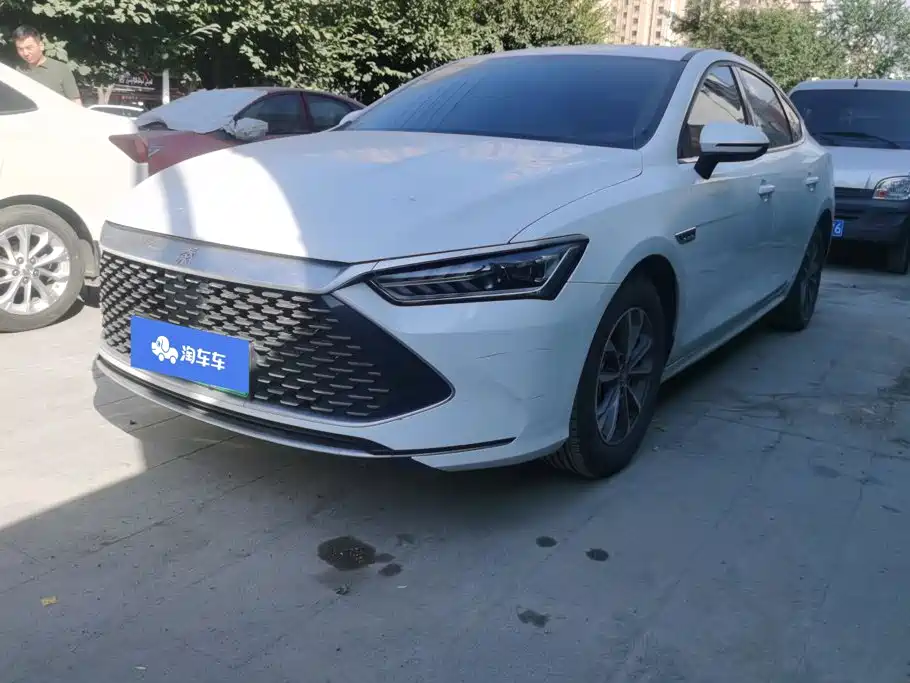 BYD Qin PLUS 2024 — фото 1