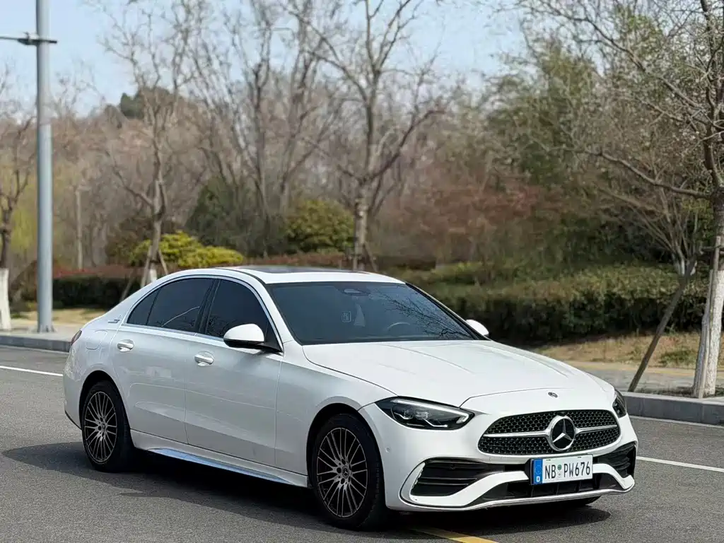 Mercedes-Benz C-Class 2024 — фото 3