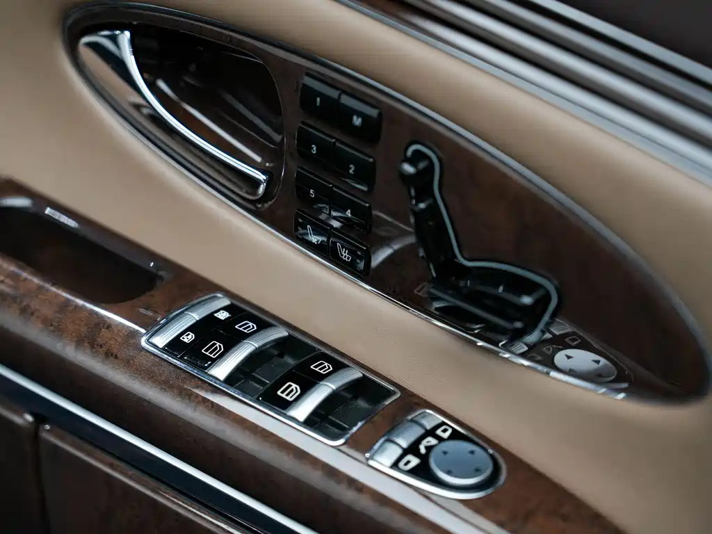 Maybach Maybach 2012 — фото 16
