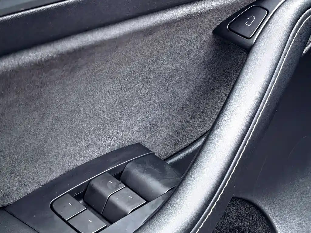Tesla Model Y 2022 — фото 14