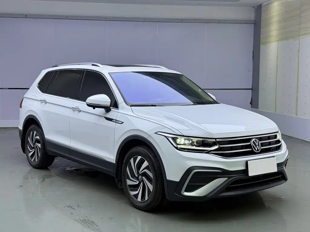 Volkswagen Tiguan L 2023