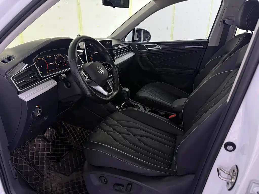 Volkswagen Tiguan L 2023