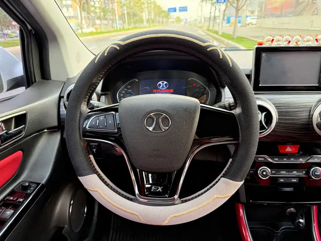BAIC New Energy EX 2018 — фото 10