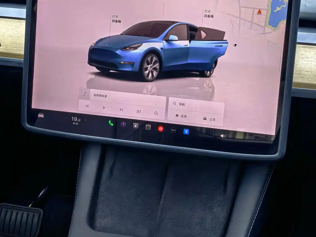 Tesla Model Y 2022 — фото 16