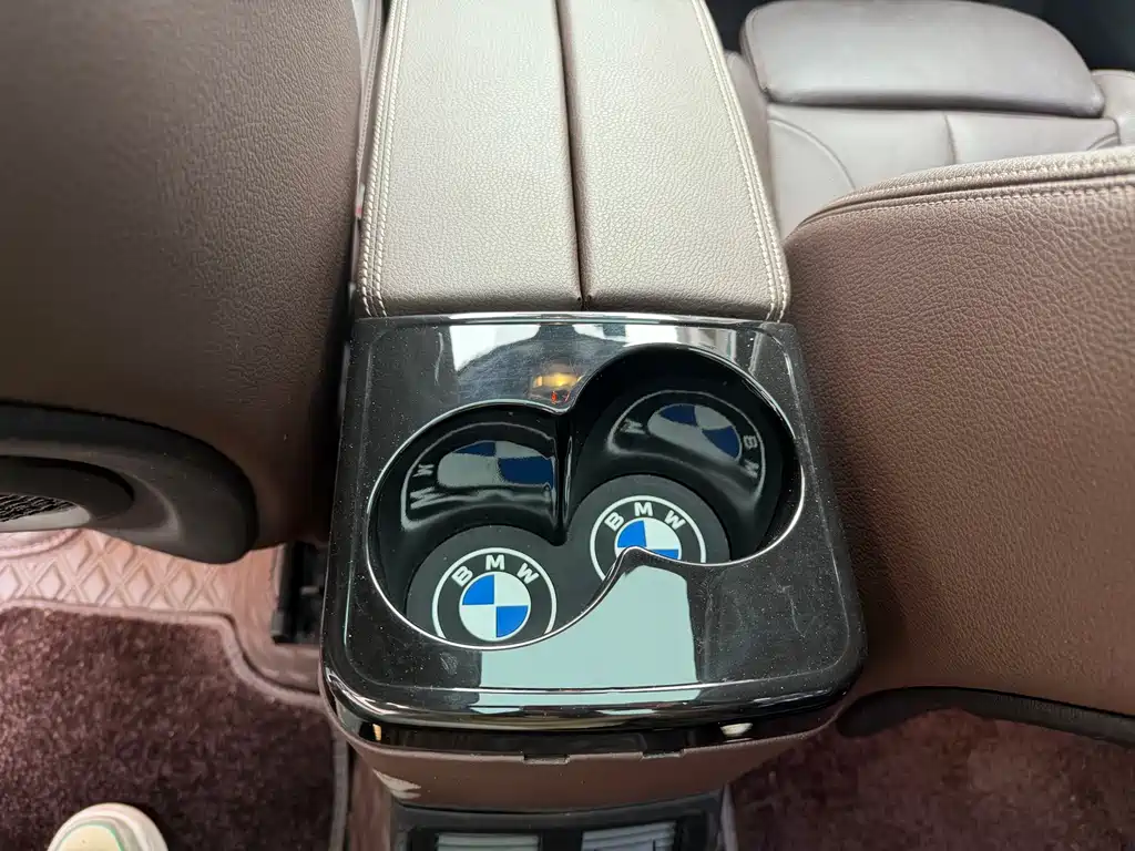 BMW X1 2018 — фото 16