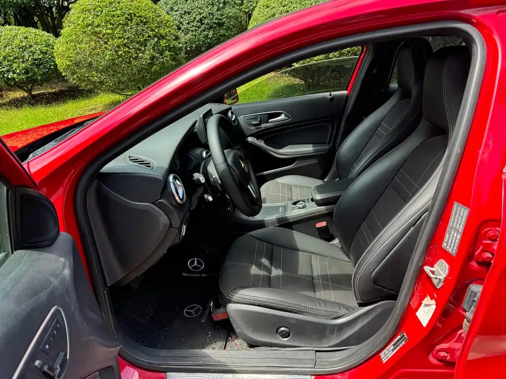 Mercedes-Benz A-Class 2014