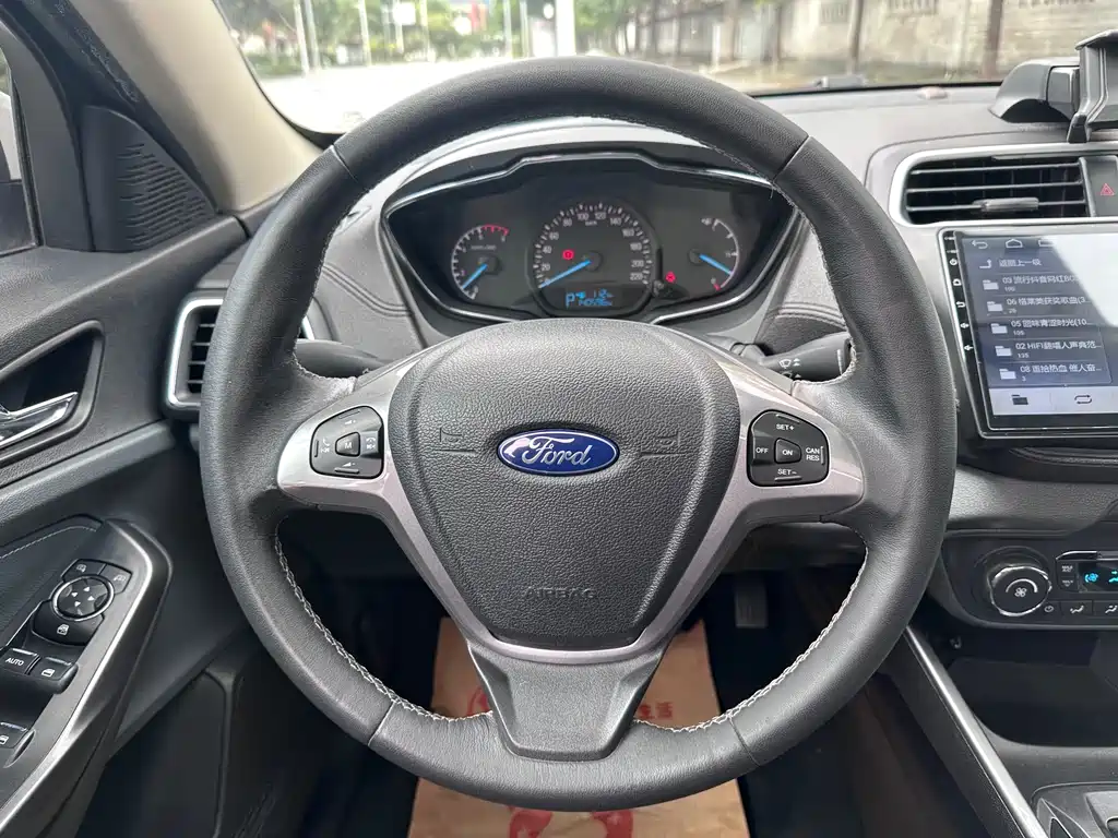 Ford Forrest 2016