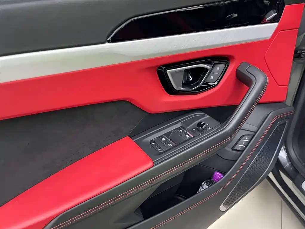 Lamborghini Urus 2020 — фото 11