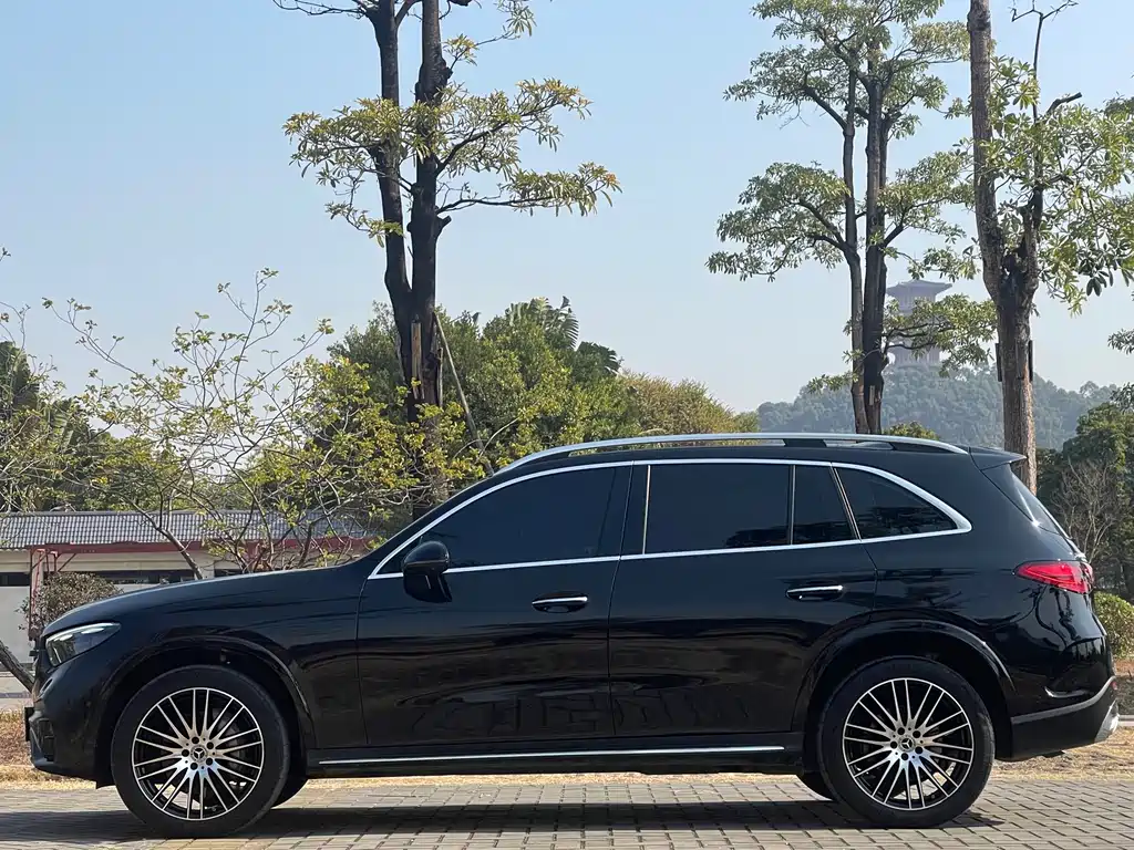 Mercedes-Benz GLC 2023 — фото 24