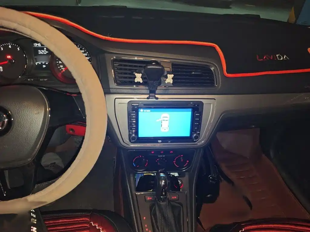Volkswagen Lavida 2015