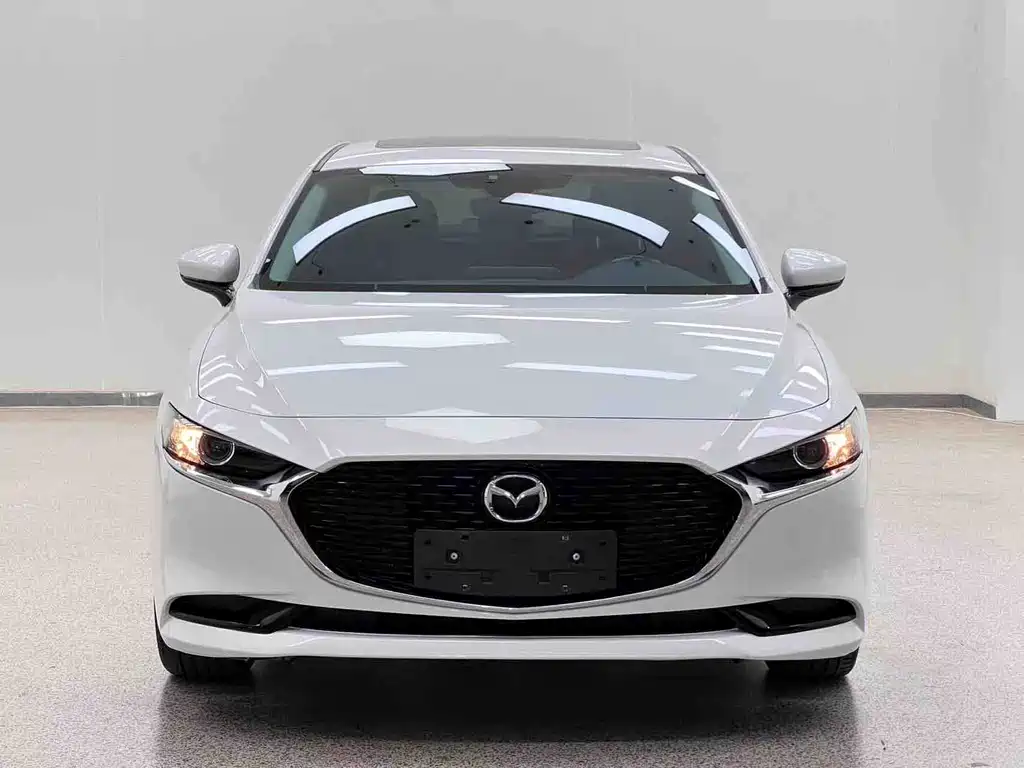 Mazda 3 Axela 2020 — фото 2